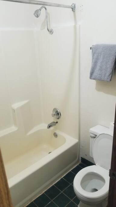 Osu 2 Queen Beds Hotel Room 117 Wi-Fi Stillwater Exterior photo