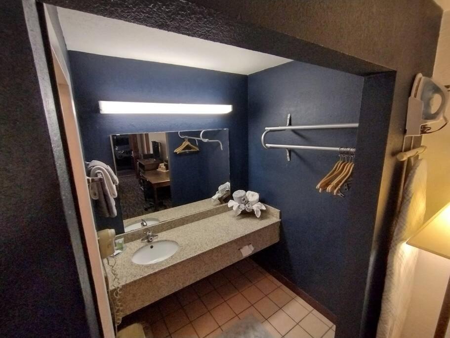 Osu 2 Queen Beds Hotel Room 117 Wi-Fi Stillwater Exterior photo